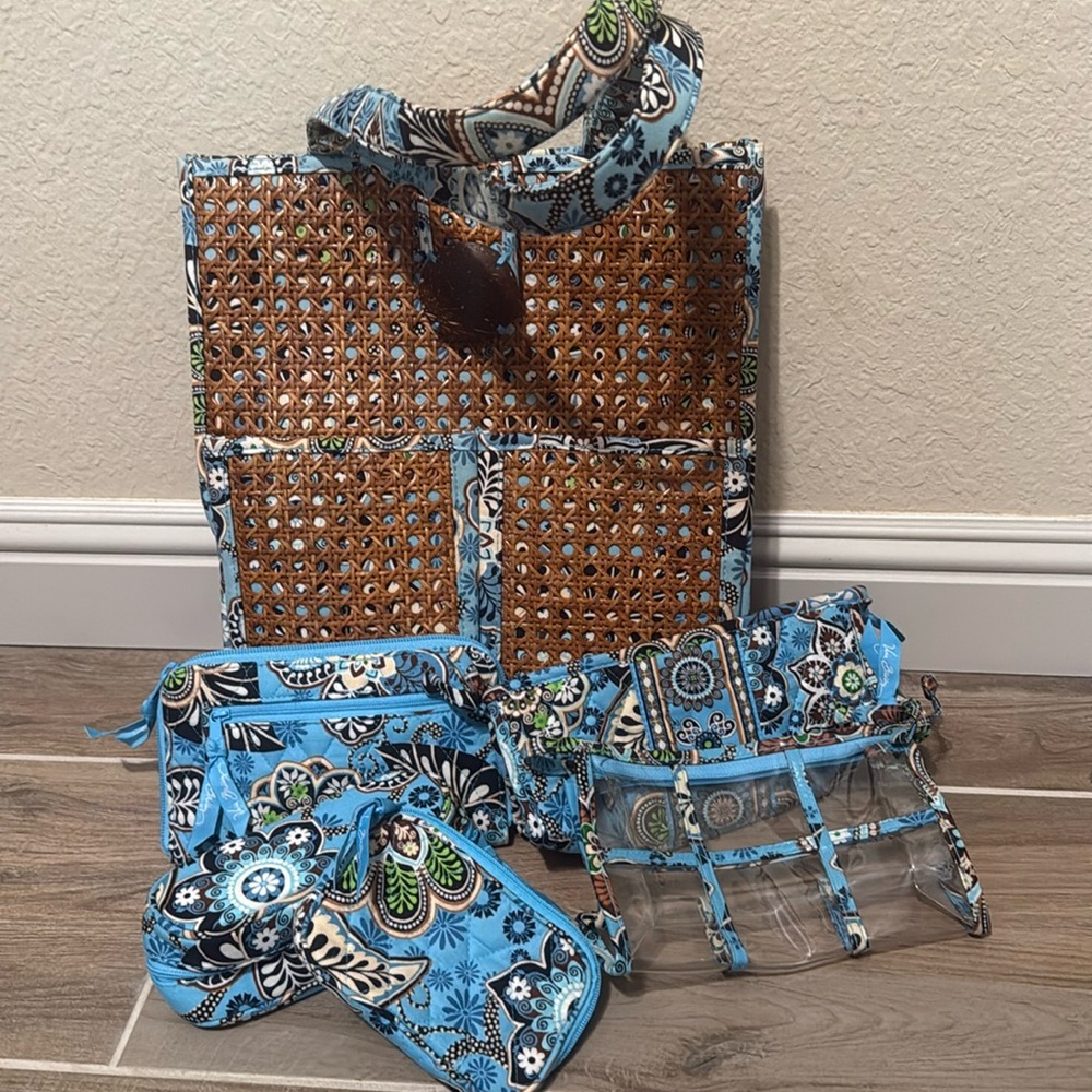 Vera Bradley Bali Blue Tiki Tote plus Accessories